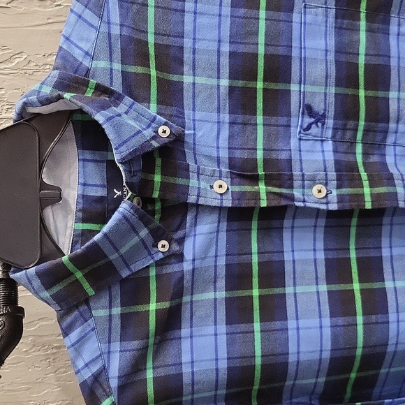 American Eagle Classic Fit Plaid Button Down Shirt - Picture 1 of 8